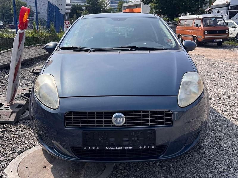Grau Gebraucht 2008 Fiat Grande Punto Dynamic Kleinwagen | 2.450 € (Fairer Preis) - Bild 1/4
