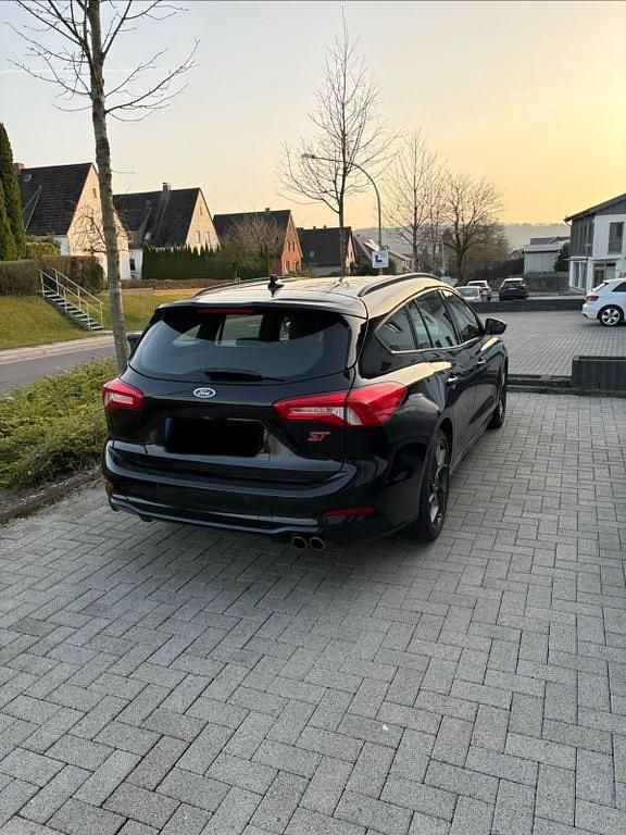 Gebraucht Ford Focus ST 190 PS (139 kW) 2020 Schwarz Limousine