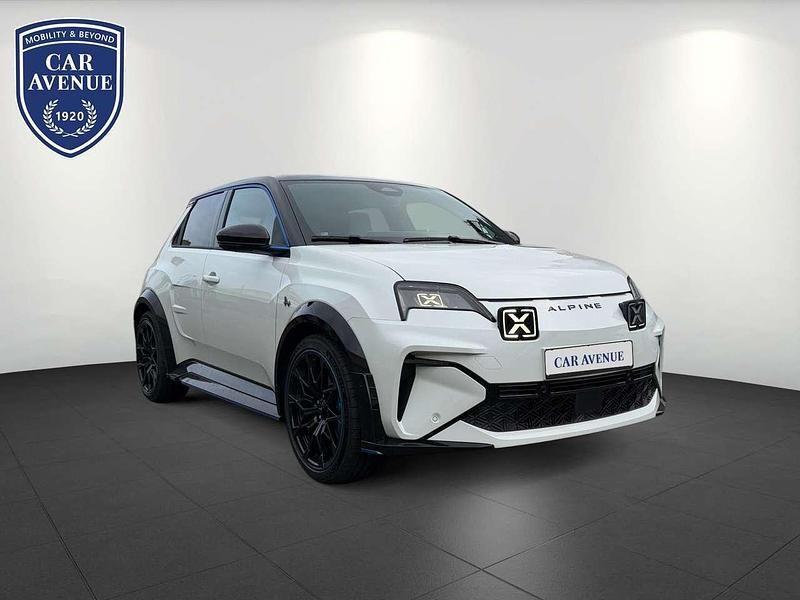 Neu Alpine A290 160 kW (218 PS) 2026 Perlmuttweiß metallic, black Kleinwagen