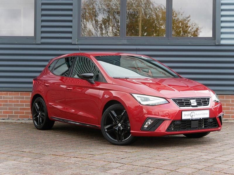 Rot Gebraucht 2023 Seat Ibiza Black Edition Kleinwagen | 20.490 € (Guter Preis) - Bild 1/4