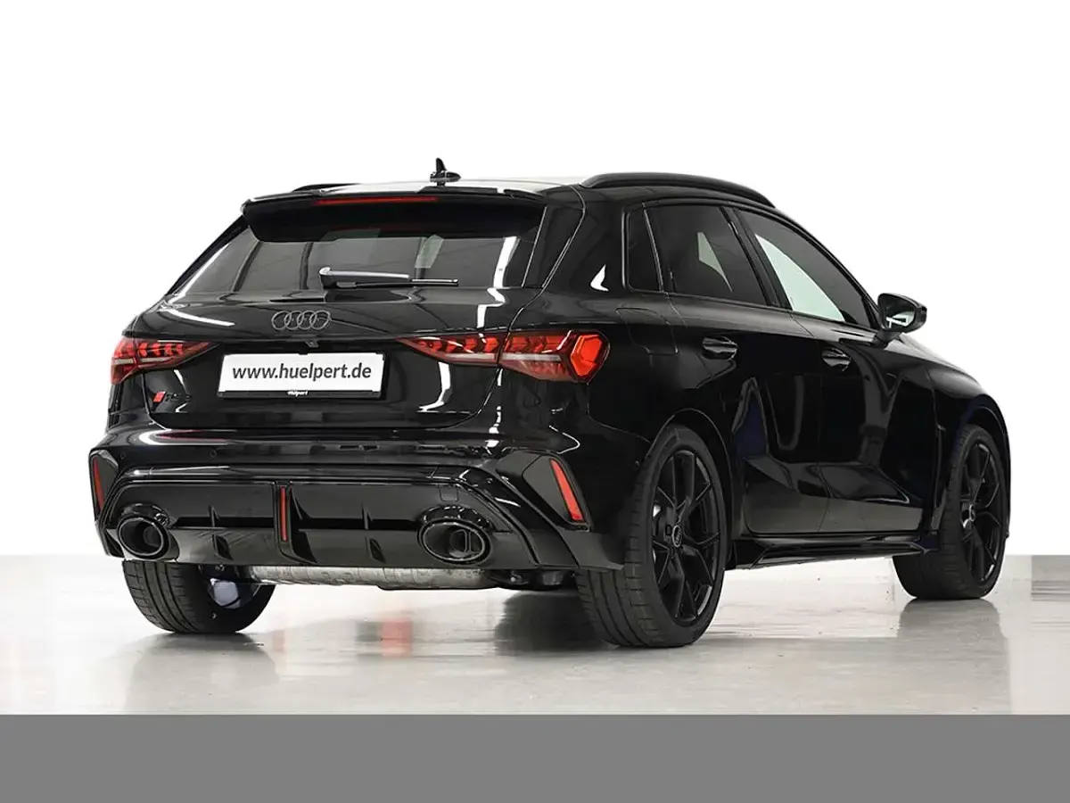 Gebraucht Audi RS3 400 PS (294 kW) 2026 Mythosschwarz metallic Limousine