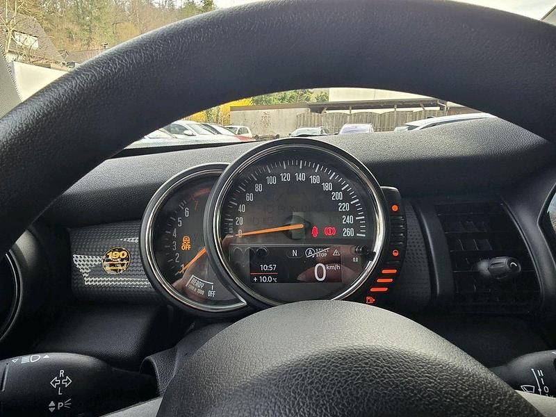 Gebraucht Mini Metropolitan 102 PS (75 kW) 2015 Weiß Limousine