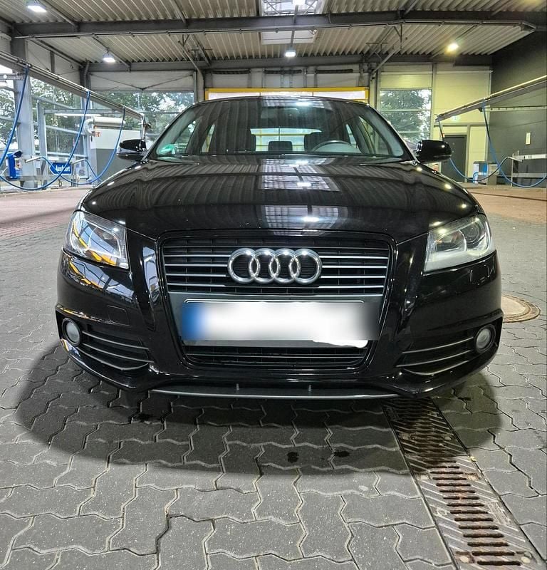 Schwarz Gebraucht 2012 Audi A3 Ambition Limousine | 7.900 € (Fairer Preis) - Bild 1/4