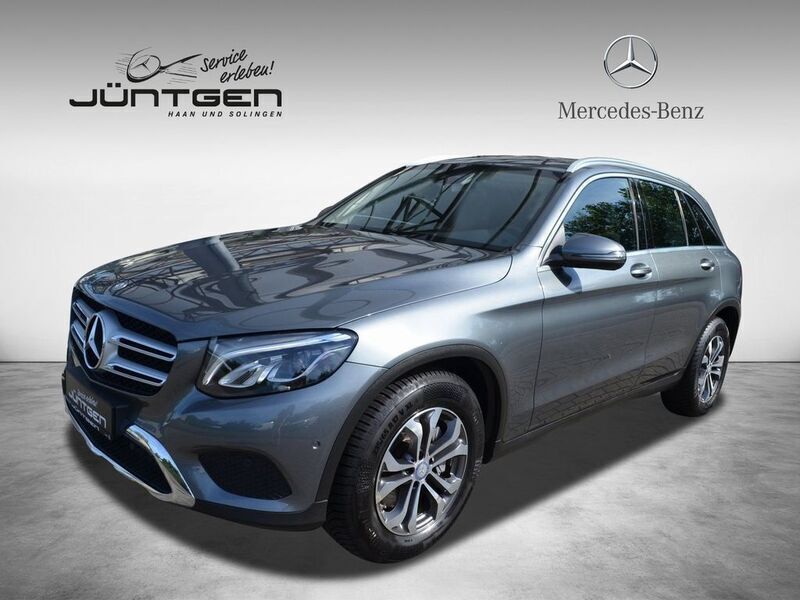 Lack selenitgrau Gebraucht 2016 Mercedes GLC250 Exclusive SUV | 25.888 € (Fairer Preis) - Bild 1/4