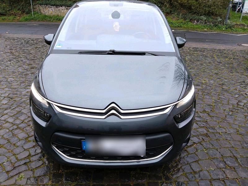 Grau Gebraucht 2015 Citroën C4 Picasso Van / Kleinbus | 11.800 € (Etwas zu teuer) - Bild 1/4