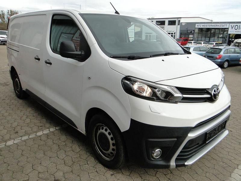 Gebraucht Toyota Proace 120 PS (88 kW) 2020 Weiß Van / Kleinbus