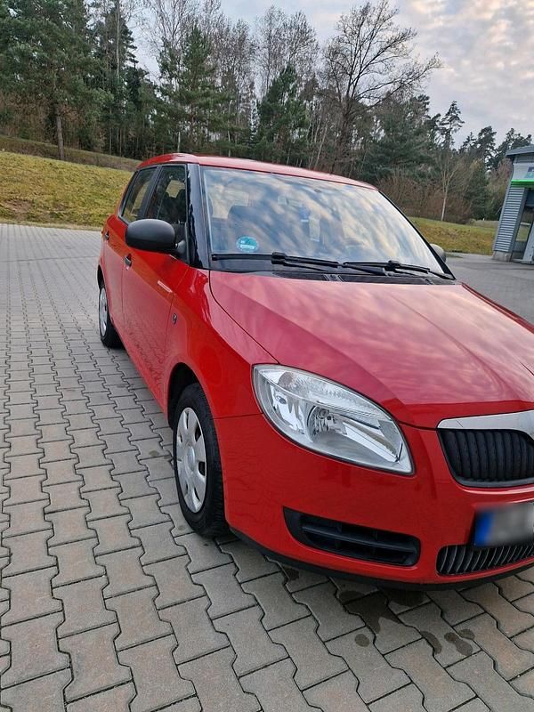 Gebraucht Skoda Fabia 70 PS (51 kW) 2009 Rot Kleinwagen
