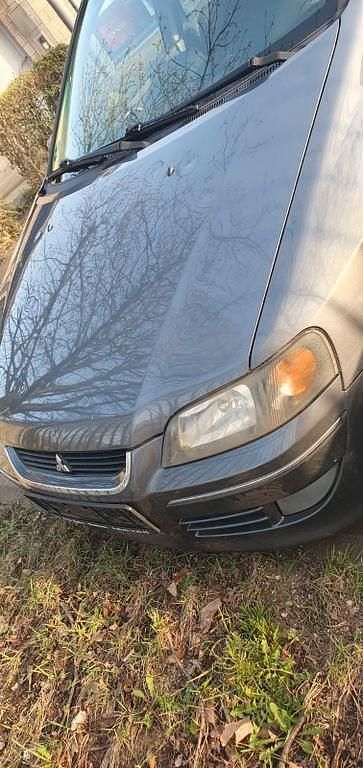 Usado Mitsubishi Space Star 111 HP (81 kW) 2003 Cinzento Monovolume