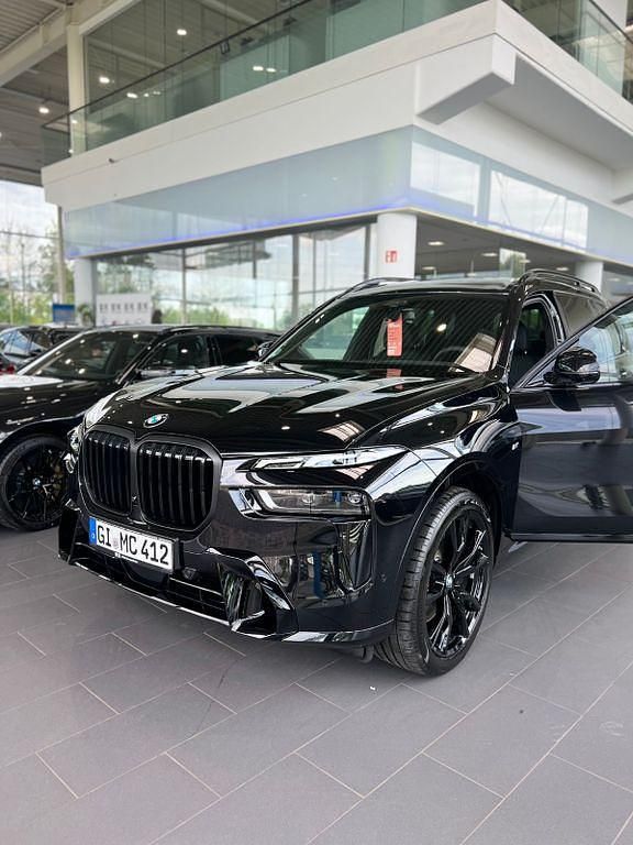 Gebraucht BMW 502 Performance 352 PS (258 kW) 2024 Schwarz SUV