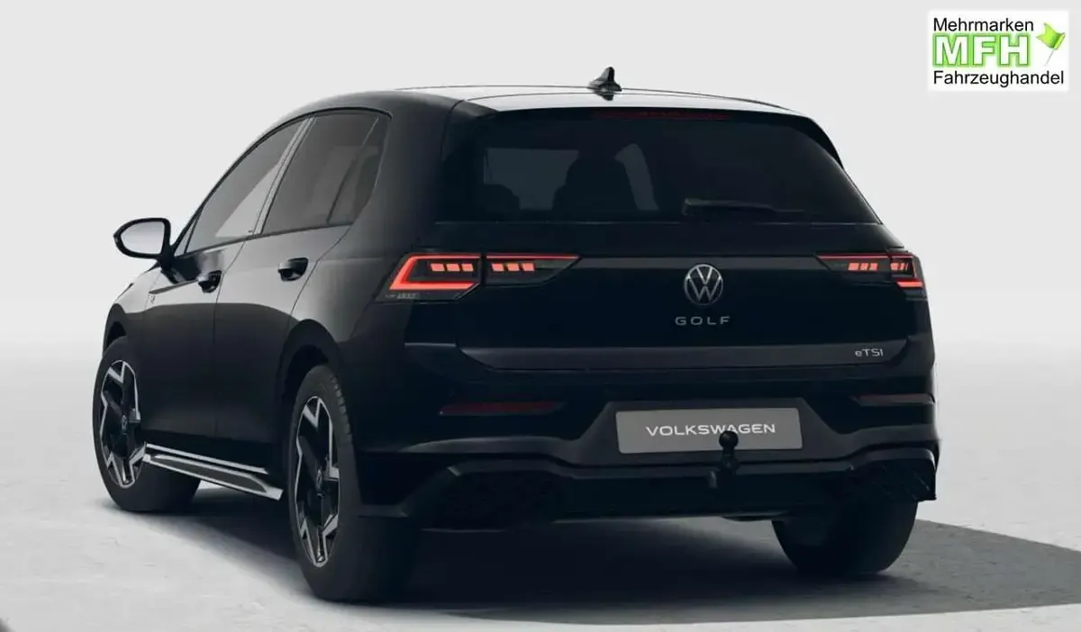 Neu VW Golf VIII R-line 150 PS (110 kW) 2026 Grenadilla black Limousine