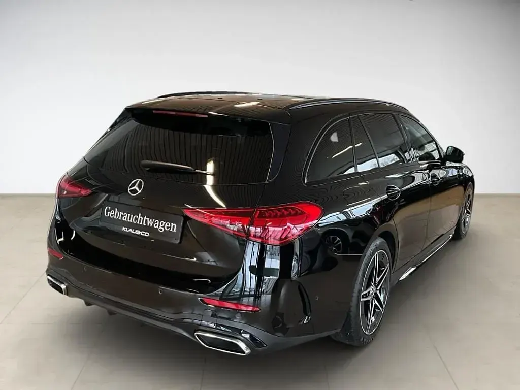 Gebraucht Mercedes 300 AMG 265 PS (194 kW) 2023 Unilack schwarz Kombi