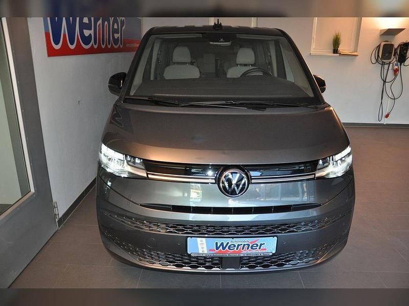 Gebraucht VW Multivan Life 150 PS (110 kW) 2025 Grau Van