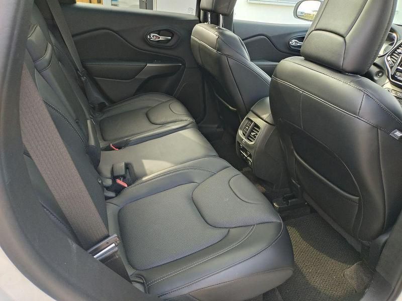 Gebraucht Jeep Cherokee 194 PS (142 kW) 2019 Weiß SUV