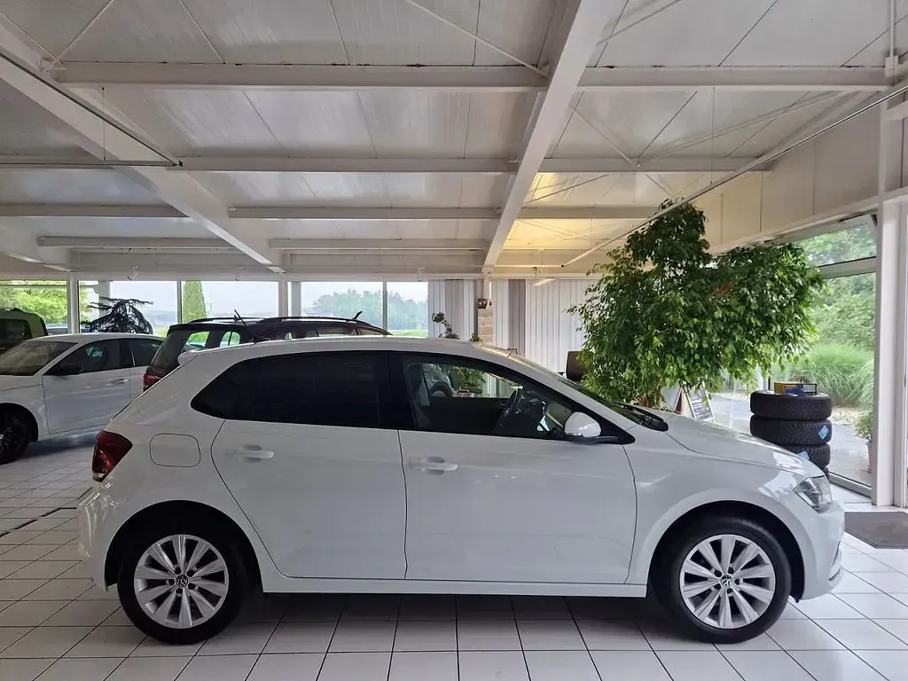 Gebraucht VW Polo Highline 95 PS (69 kW) 2021 Weiß Kleinwagen