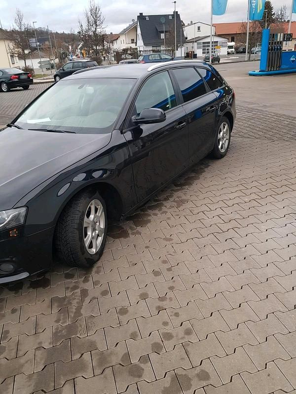 Gebraucht Audi A4 140 PS (102 kW) 2010 Schwarz Kombi