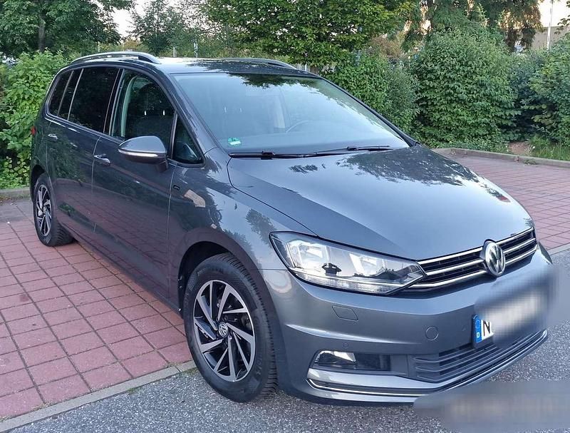 Grau Gebraucht 2019 VW Touran Join Van / Kleinbus | 19.000 € (Superpreis) - Bild 1/4