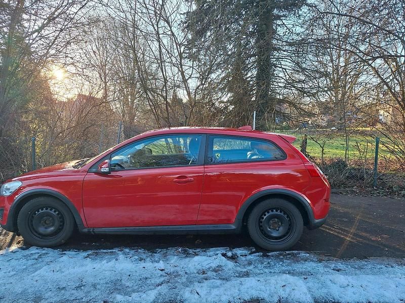 Gebraucht Volvo C30 109 PS (80 kW) 2010 Rot Kleinwagen