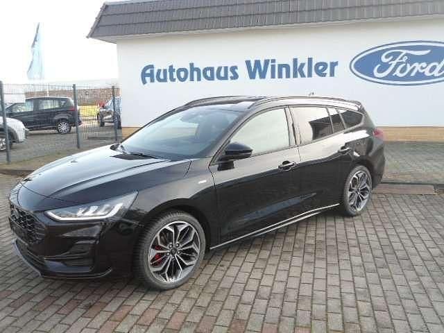 Używany Ford Focus ST-Line 125 KM (91 kW) 2022 Czarny Kombi