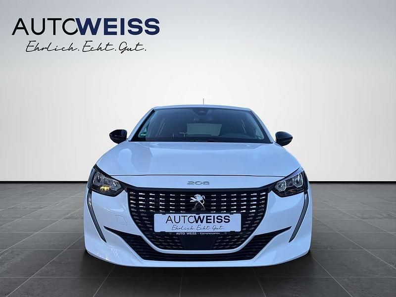 Schnee weiß Gebraucht 2024 Peugeot 208 Allure Kleinwagen | 18.900 € (Fairer Preis) - Bild 1/4