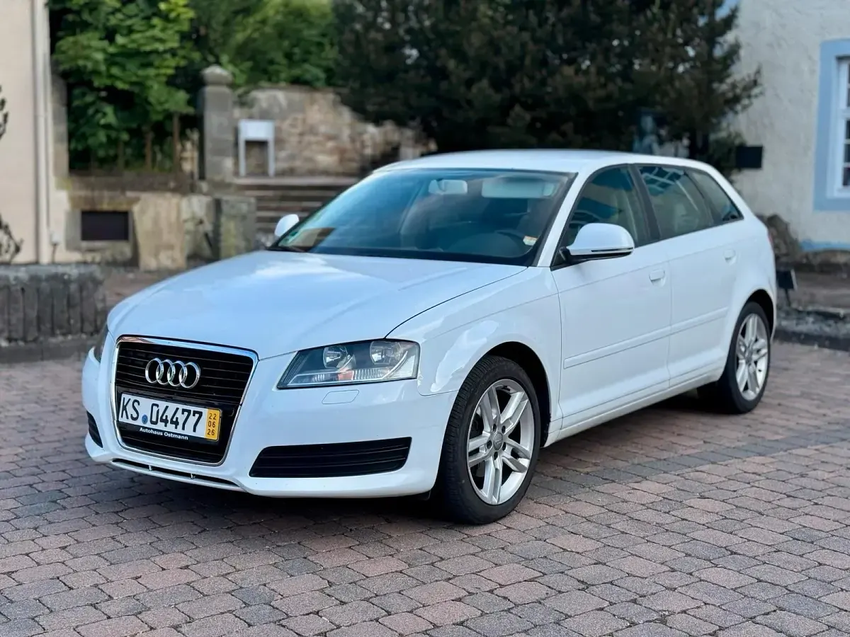 Gebraucht Audi A3 125 PS (91 kW) 2009 Weiß Kleinwagen