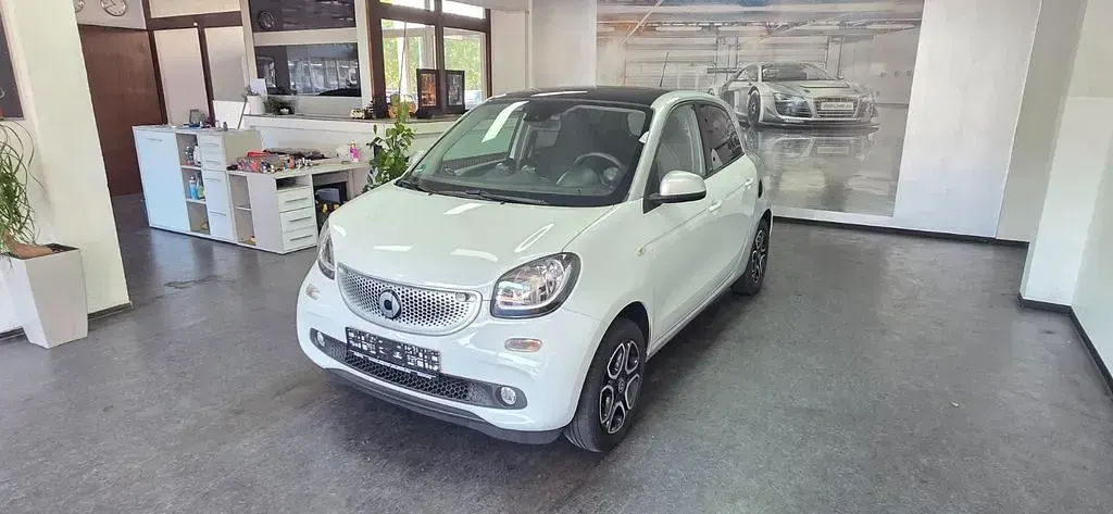 Gebraucht Smart ForFour Prime 90 PS (66 kW) 2016 Weiß Kleinwagen