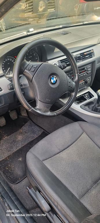 Blau Gebraucht 2006 BMW 318 Sport Line Limousine | 2.200 € (Superpreis) - Bild 1/4