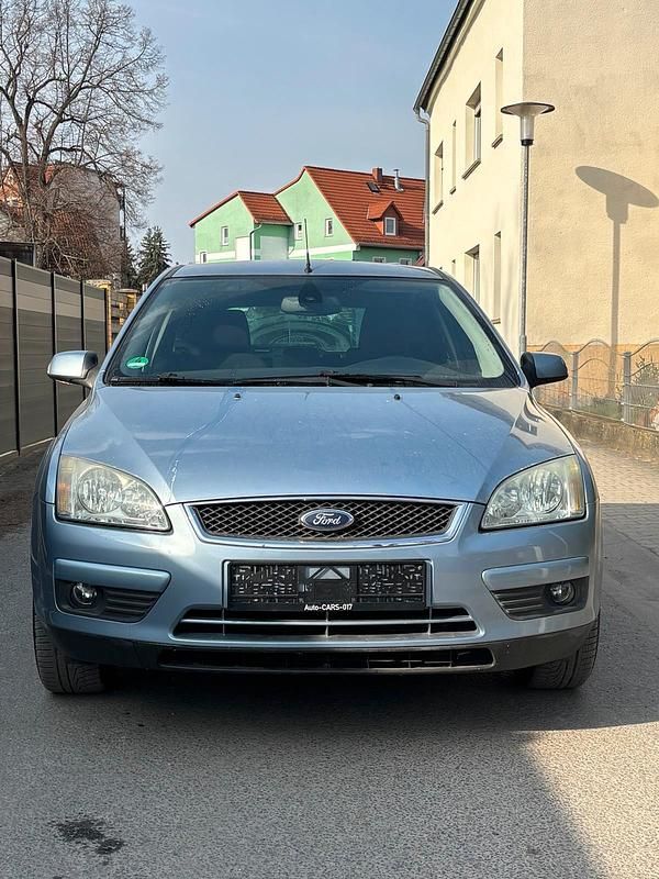 Gebraucht Ford Focus 125 PS (91 kW) 2007 Blau Kleinwagen