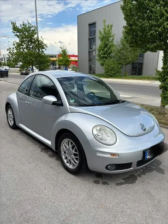 Gebraucht VW New Beetle 75 PS (55 kW) 2006 Silber Kleinwagen