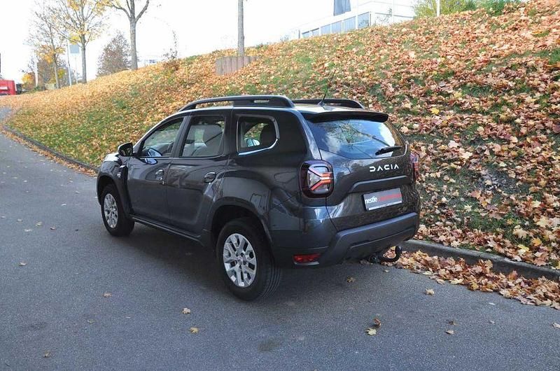 Gebraucht Dacia Duster Expression 114 PS (83 kW) 2023 Grau SUV
