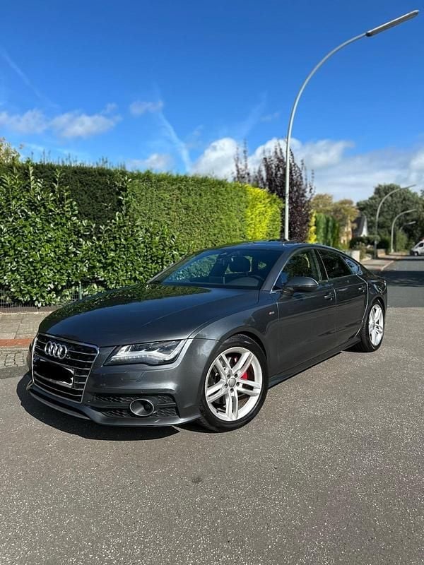 Grau Gebraucht 2012 Audi A7 Sportback S-Line Kleinwagen | 12.400 € (Superpreis) - Bild 1/4
