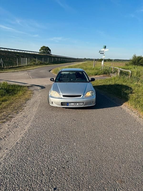 Silber Gebraucht 1999 Honda Civic Comfort Kleinwagen | 1.600 € (Superpreis) - Bild 1/4