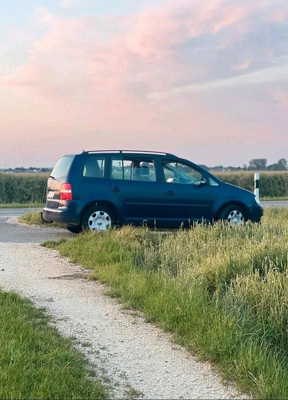 Blau Gebraucht 2006 VW Touran Van / Kleinbus | 1.700 € (Guter Preis) - Bild 1/4