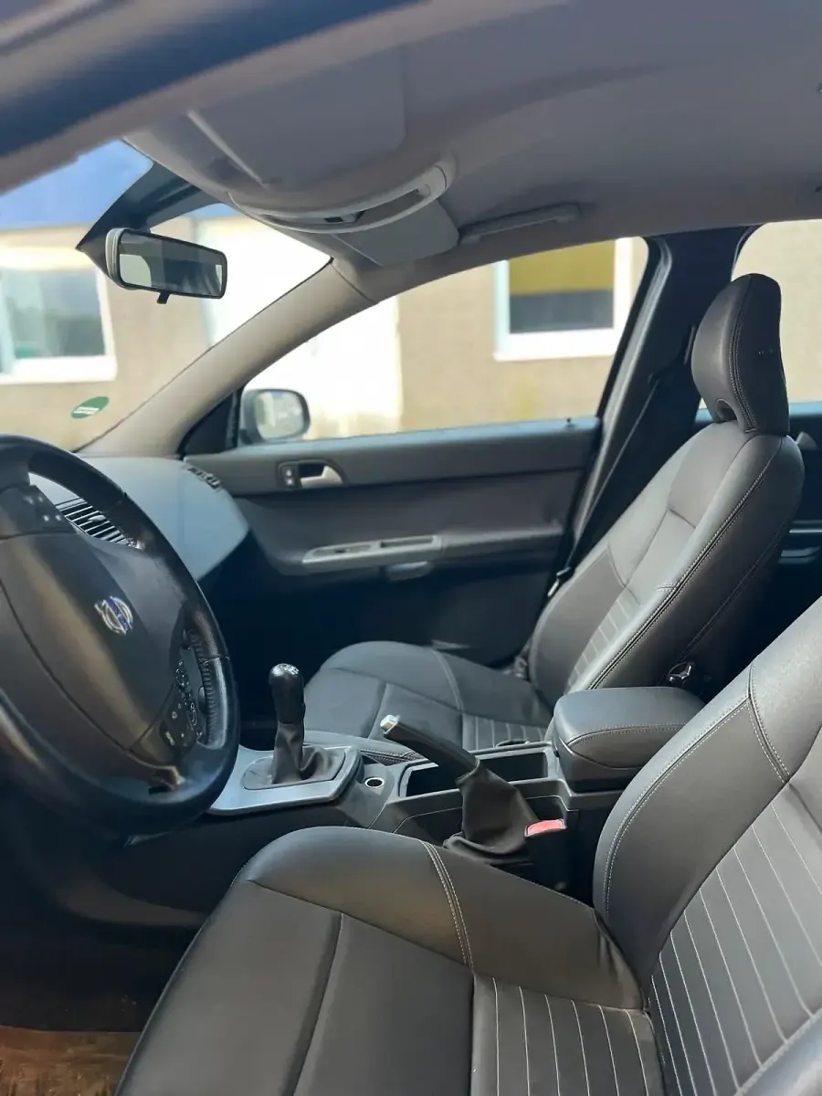 Gebraucht Volvo V50 140 PS (102 kW) 2008 Grau Kombi