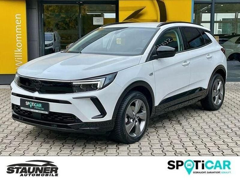 Gebraucht Opel Grandland X GS Line 131 PS (96 kW) 2024 Jade weiß SUV