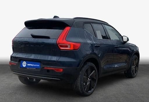Neu Volvo XC40 Plus 163 PS (119 kW) 2026 Blau SUV