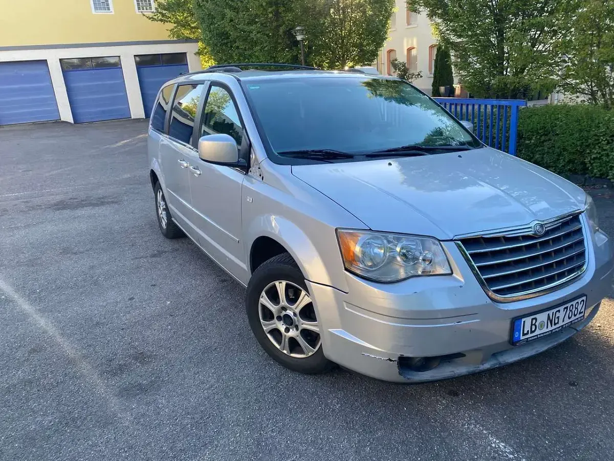 Gebraucht Chrysler Grand Voyager Touring 163 PS (119 kW) 2009 Silber Van / Kleinbus