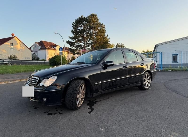 Gebraucht Mercedes C180 143 PS (105 kW) 2005 Schwarz Limousine