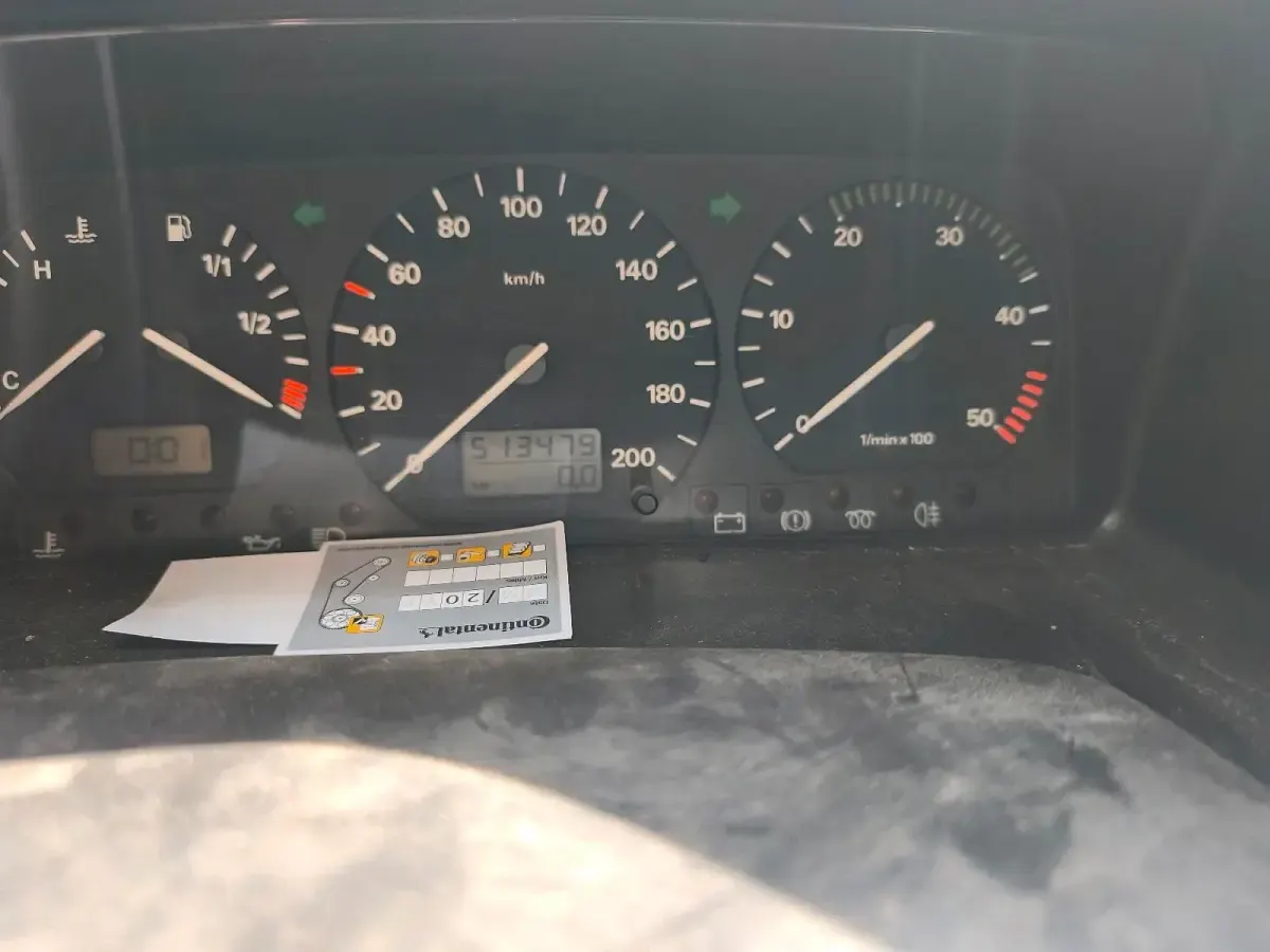 Gebraucht VW T4 102 PS (75 kW) 1996 Grau Van