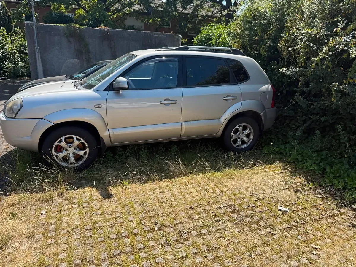 Gebraucht Hyundai Tucson 141 PS (103 kW) 2008 Silber SUV