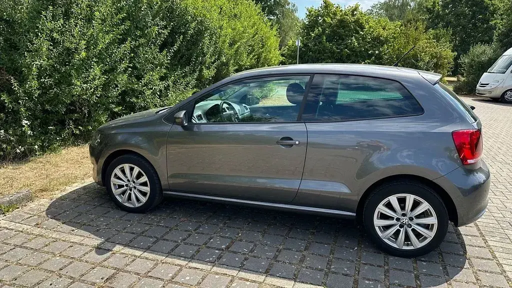Gebraucht VW Polo Team 90 PS (66 kW) 2011 Grau Kleinwagen
