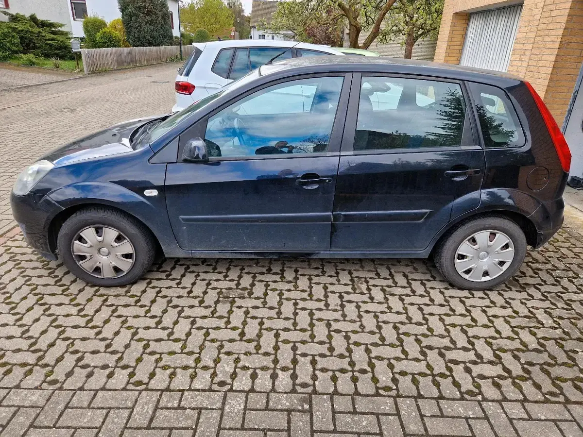 Używany Ford Fiesta 60 KM (44 kW) 2008 Czarny Hatchback
