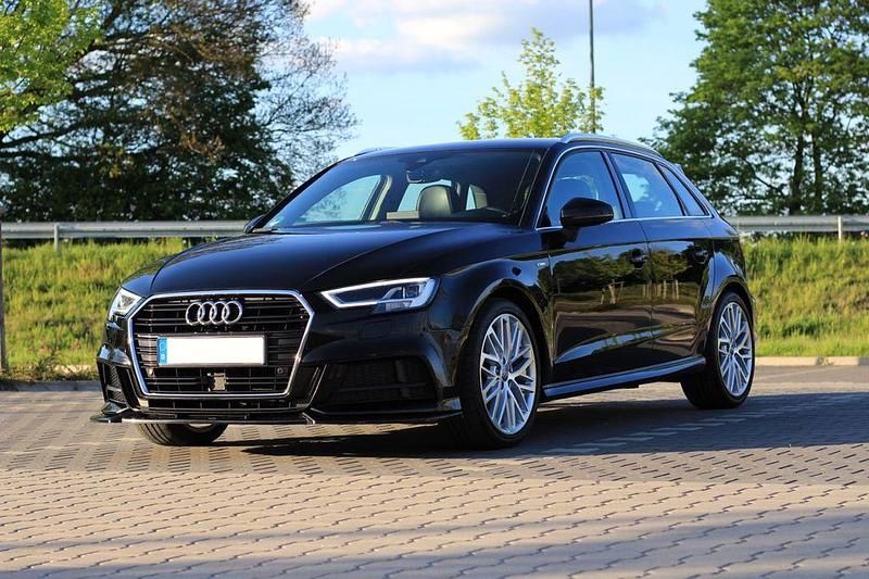Schwarz Gebraucht 2018 Audi A3 S-Line Coupé | 19.999 € (Fairer Preis) - Bild 1/4