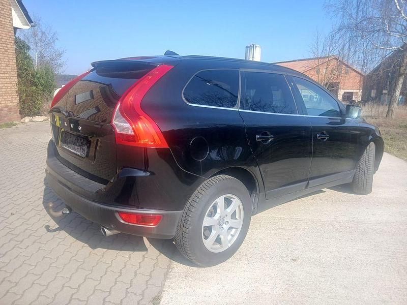 Gebraucht Volvo XC60 Kinetic 163 PS (119 kW) 2011 Schwarz SUV