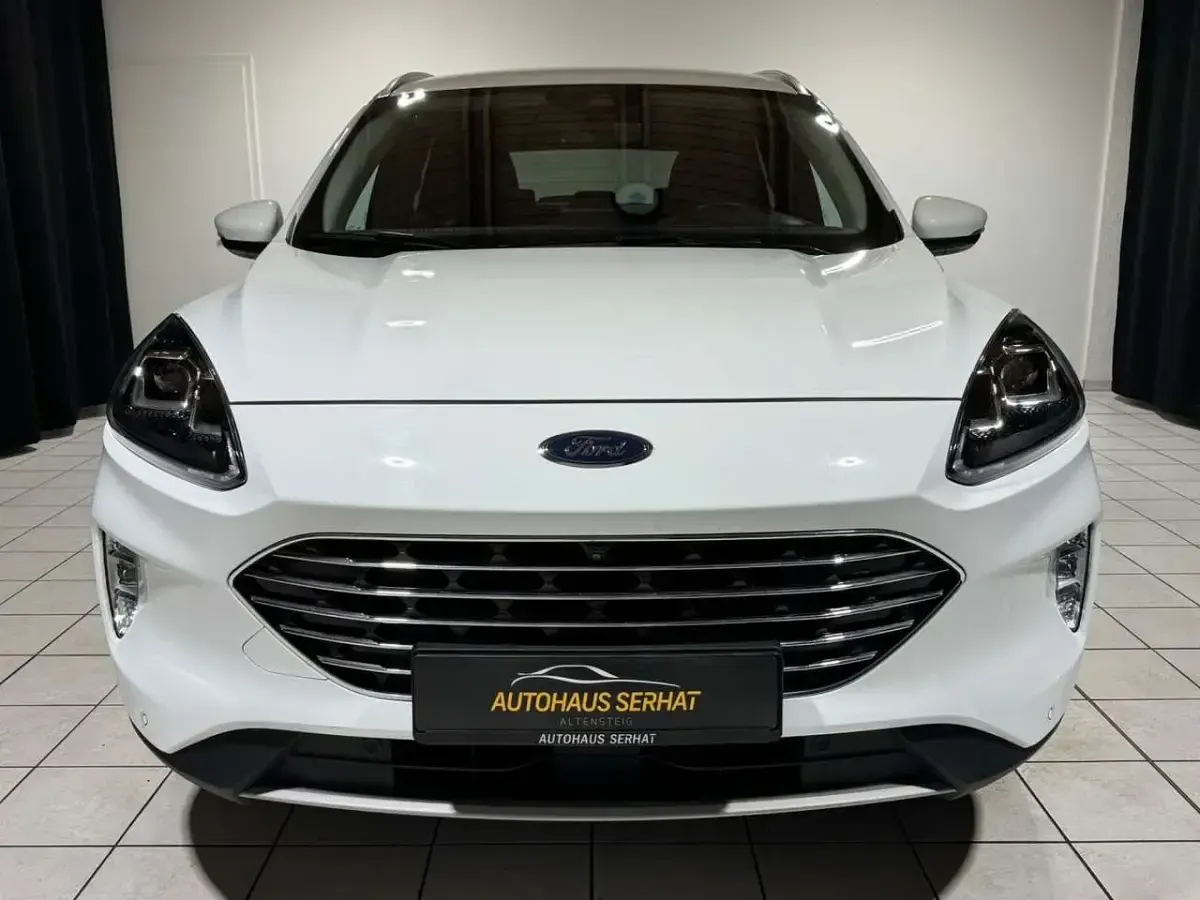 Usata Ford Kuga Titanium 190 CV (139 kW) 2023 Bianco SUV