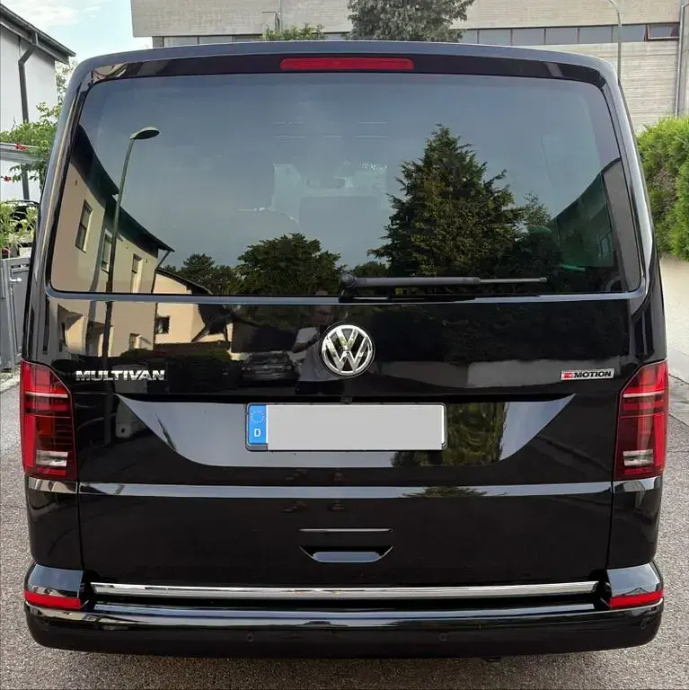 Gebraucht VW Multivan 204 PS (150 kW) 2021 Schwarz Van / Kleinbus