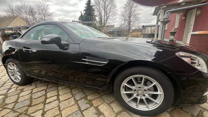 Gebraucht Mercedes SLK200 184 PS (135 kW) 2013 Schwarz Cabrio