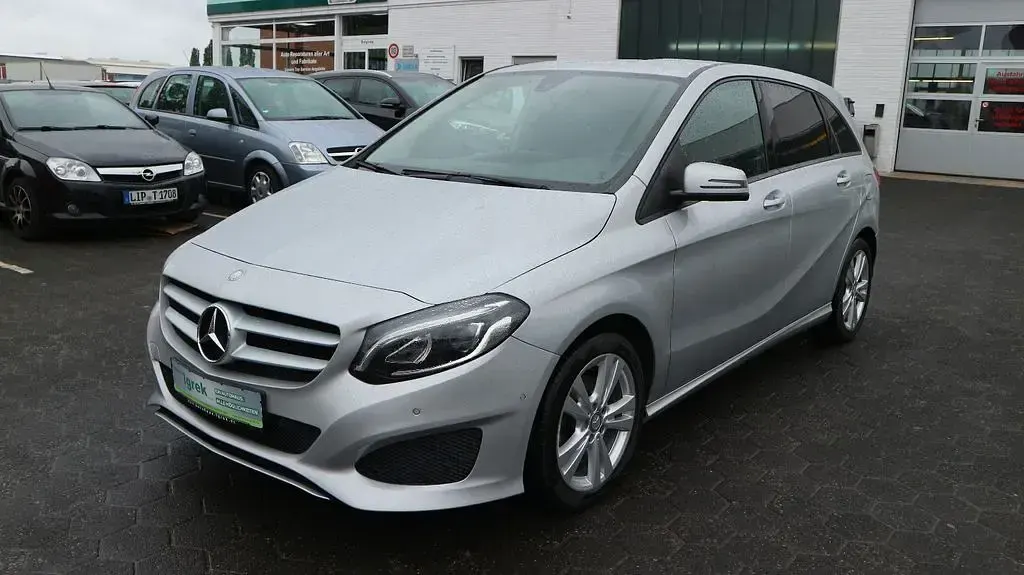 Gebraucht Mercedes B220 177 PS (130 kW) 2016 Silber Kleinwagen