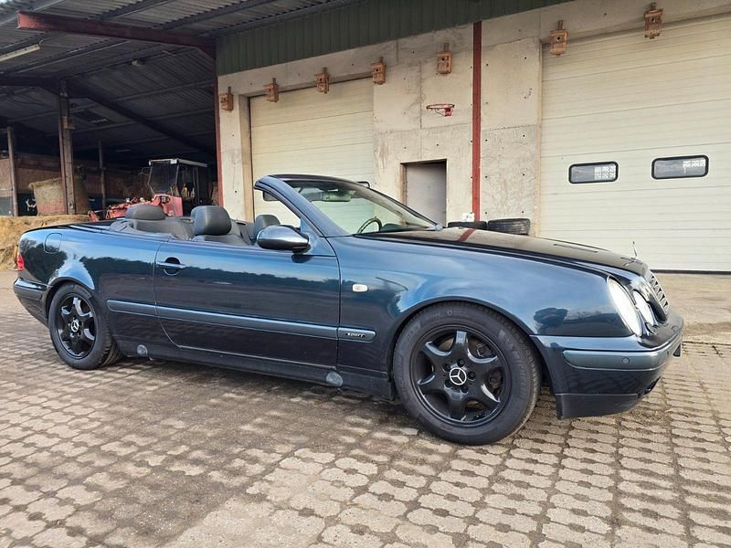 Gebraucht Mercedes CLK320 217 PS (159 kW) 1998 Cabrio