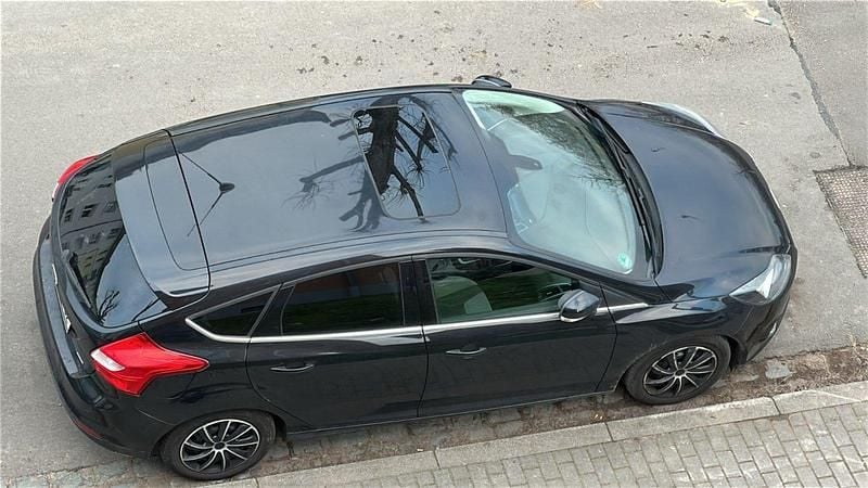 Gebraucht Ford Focus 125 PS (91 kW) 2014 Schwarz Coupé
