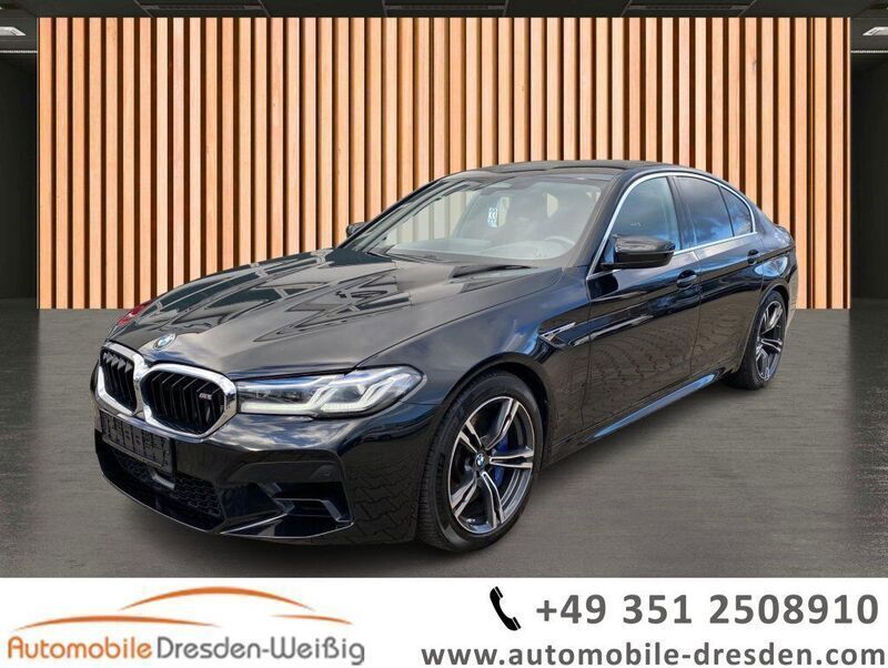 Schwarz black sapphire (metallic) Gebraucht 2023 BMW M5 Shadowline Limousine | 75.880 € (Fairer Preis) - Bild 1/4